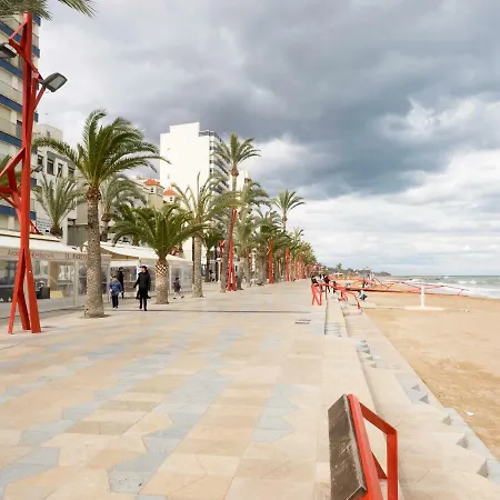 Playa El Clot - *